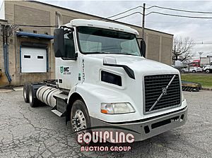 2015 Volvo VNM
