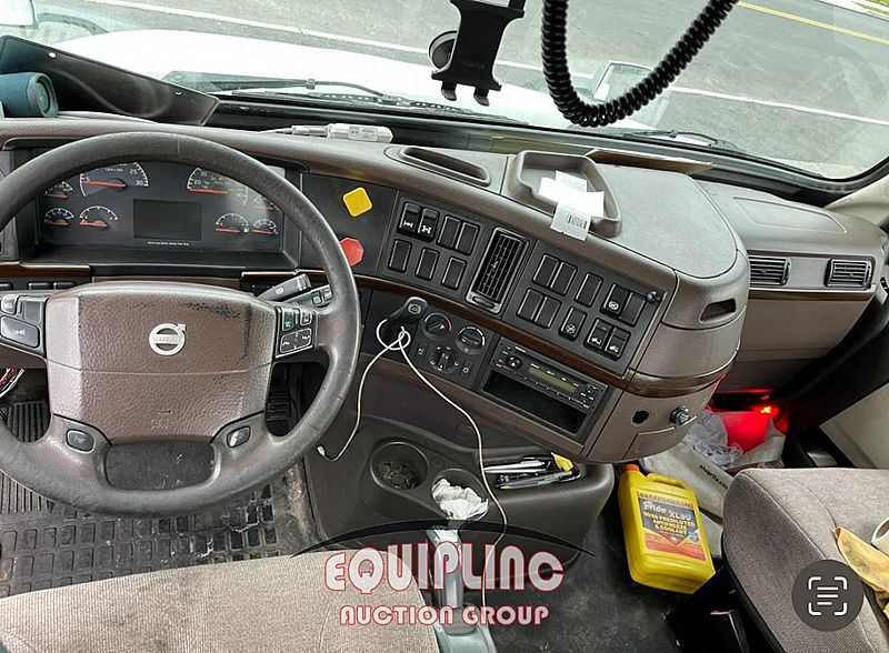 2015 Volvo VNM