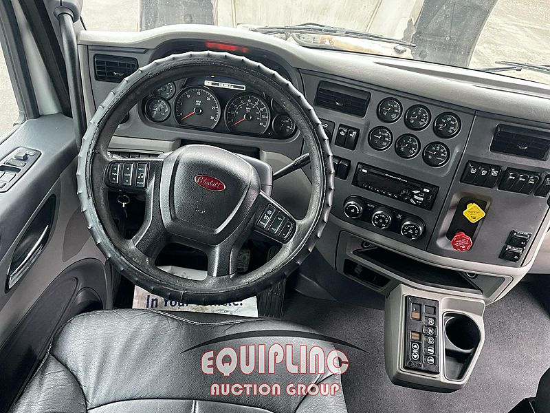 2017 Peterbilt 579