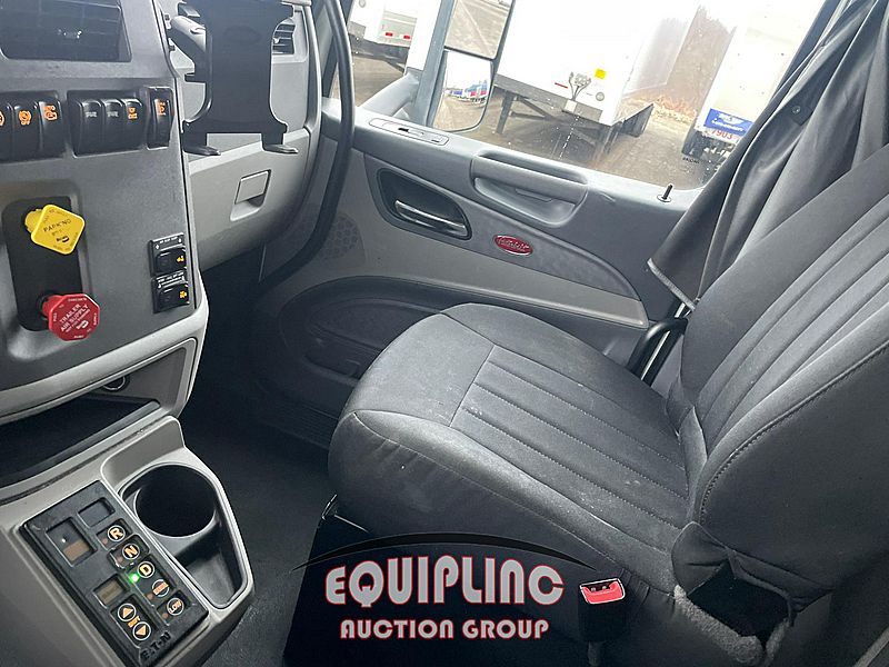 2017 Peterbilt 579