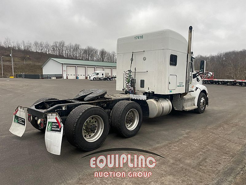 2017 Peterbilt 579