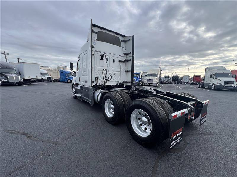 2020 Freightliner Cascadia 116 (For Sale) | 60