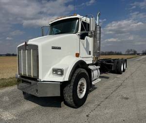 2007 Kenworth T800 - Cab & Chassis