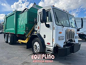 2015 Peterbilt 320 SIDE LOADER GARBAGE TRUCK - Refuse Truck