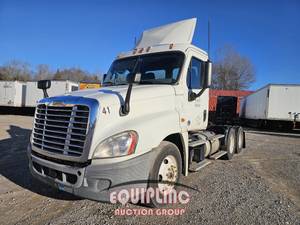 2015 Freightliner CASCADIA DAY CAB