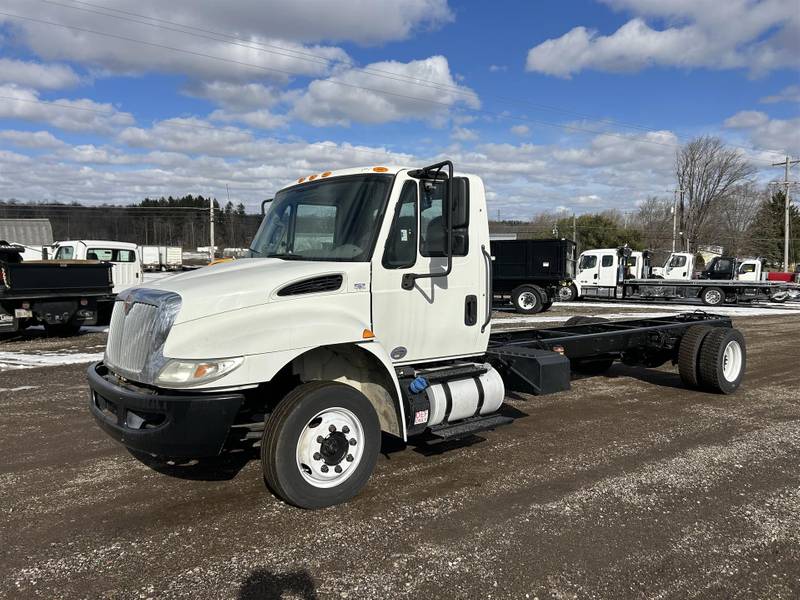 2017 International DuraStar 4300 (For Sale) | 22' | Non CDL | #9485