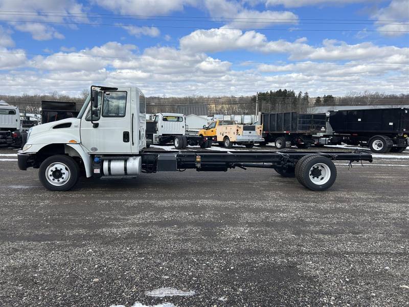 2017 International DuraStar 4300 (For Sale) | 22' | Non CDL | #9485