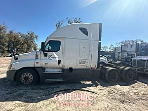 2016 Freightliner CASCADIA