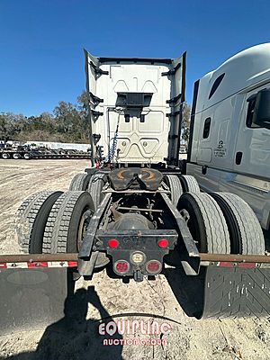 2016 Freightliner CASCADIA