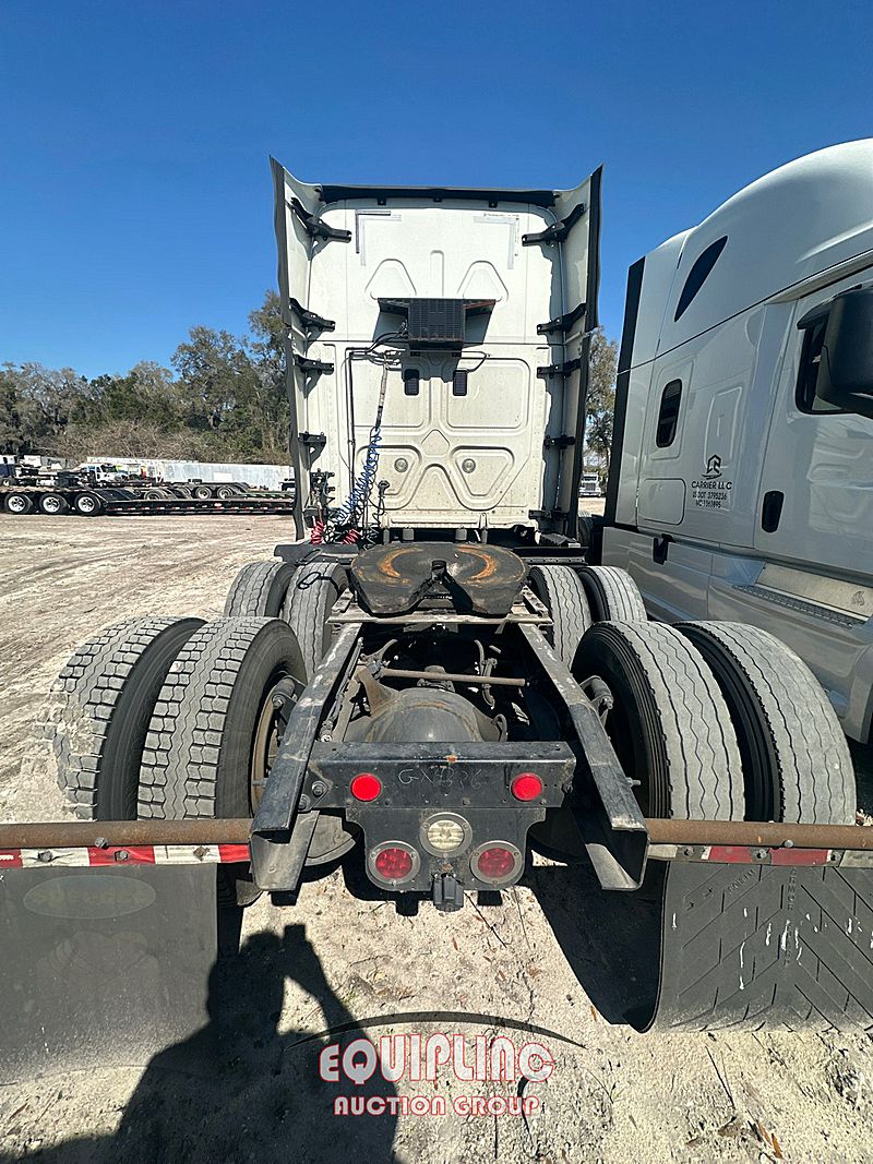 2016 Freightliner CASCADIA