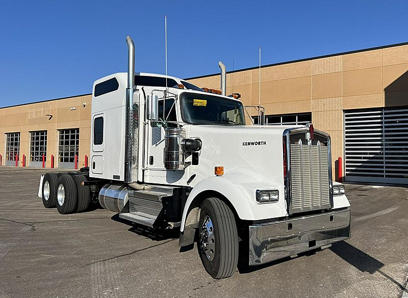 2025 Kenworth W900L For Sale 86" Sleeper SR128002