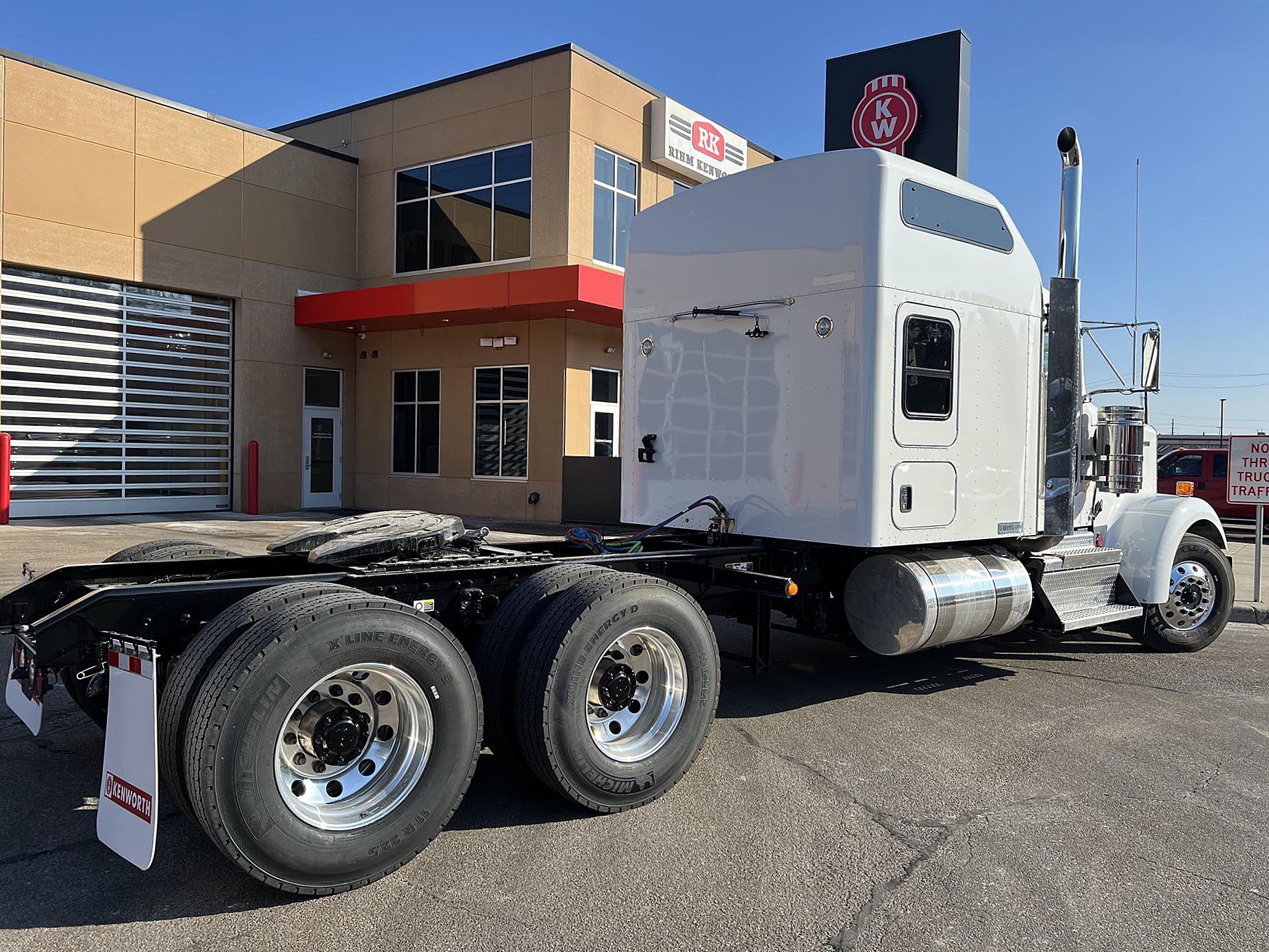2025 Kenworth W900L For Sale 86" Sleeper SR128002