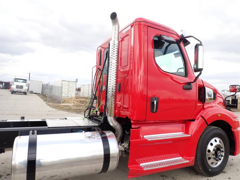 2025 Western Star 57X (For Sale) Day Cab PVG6889