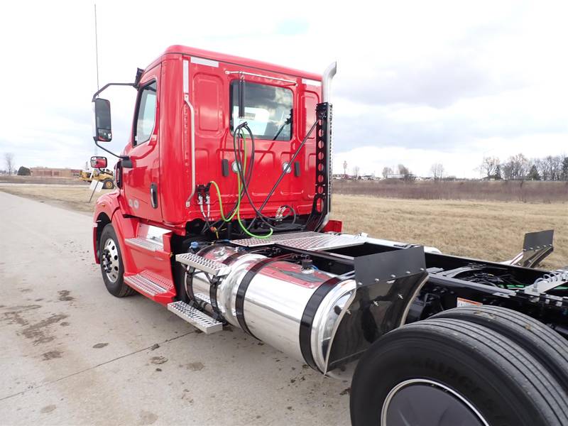 2025 Western Star 57X (For Sale) Day Cab PVG6889