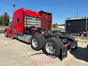 2017 Peterbilt 389