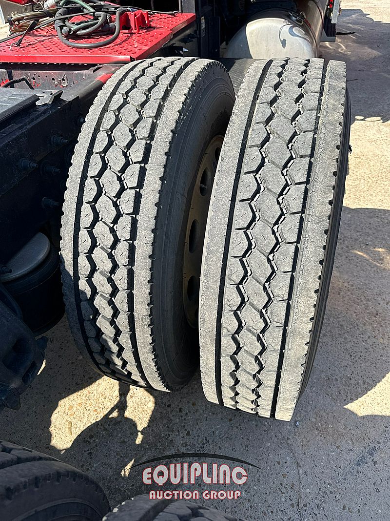 2017 Peterbilt 389
