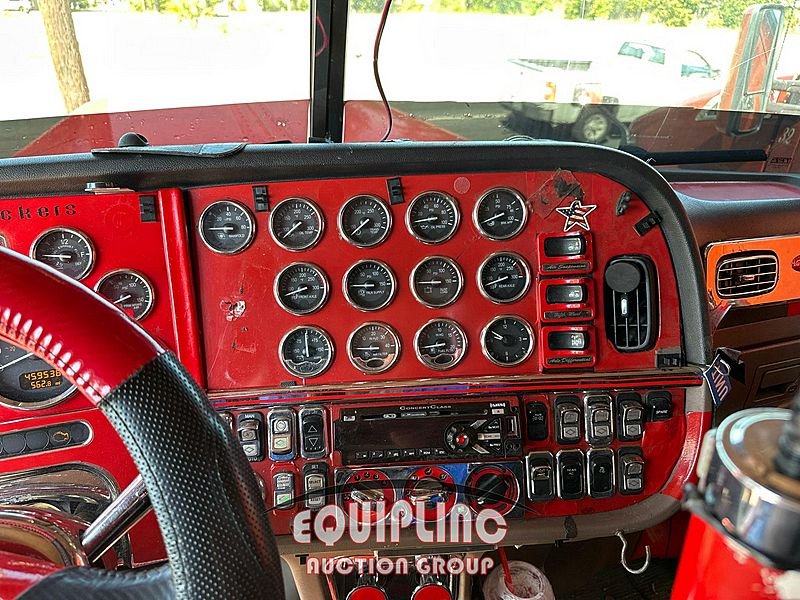 2017 Peterbilt 389