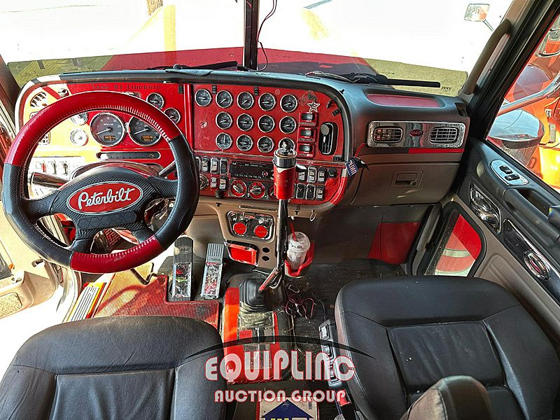 2017 Peterbilt 389