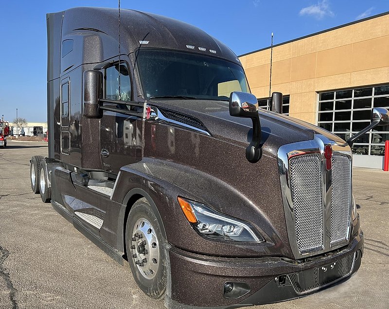 2025 Kenworth T680 For Sale 76" Sleeper SJ126656