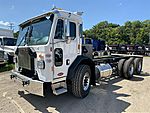 2025 Peterbilt 520