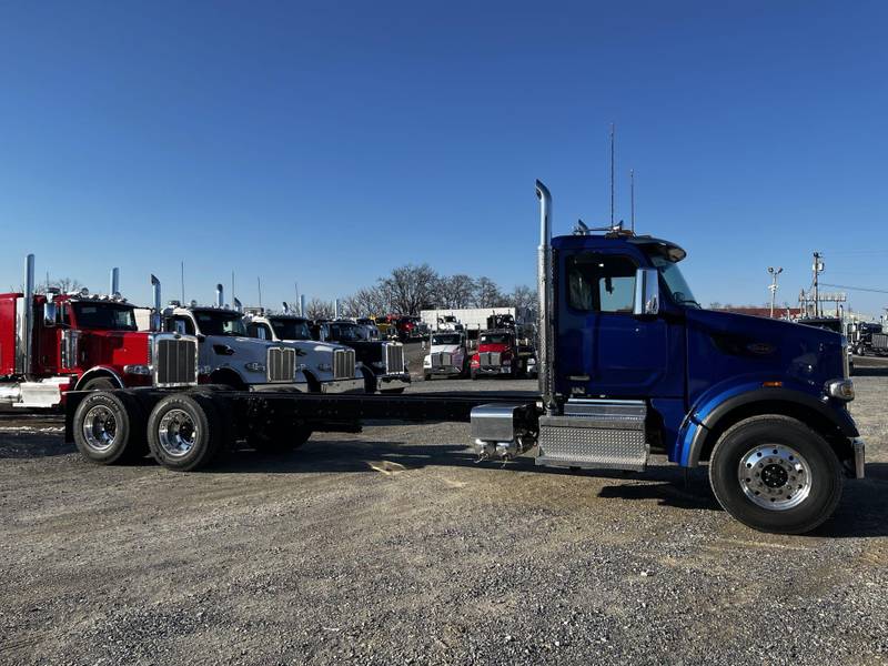 2024 Peterbilt 567 (For Sale) Daycab Sleeper A381C