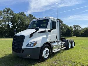 2025 Freightliner Cascadia 116 - Day Cab