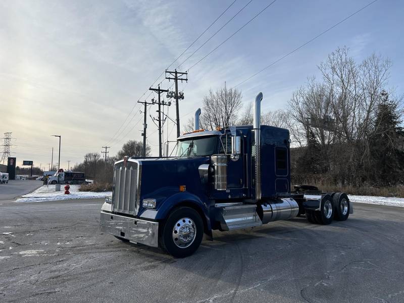 2025 Kenworth W900 For Sale 72" Sleeper SR133661