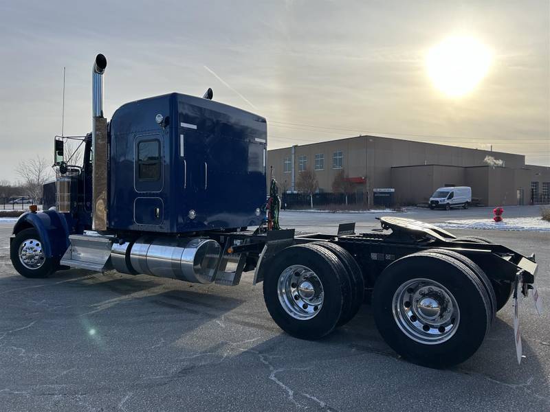 2025 Kenworth W900 For Sale 72" Sleeper SR133661