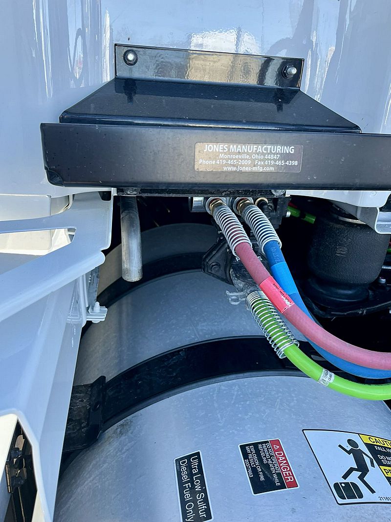 2025 Volvo VNL 760 (For Sale) Sleeper Truck 23VN668167