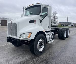 2013 Kenworth T370 - Cab & Chassis