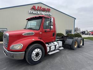 2005 Freightliner M2 112 - Day Cab
