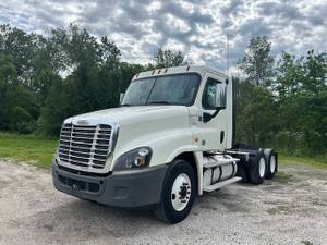 2016 Freightliner - Day Cab