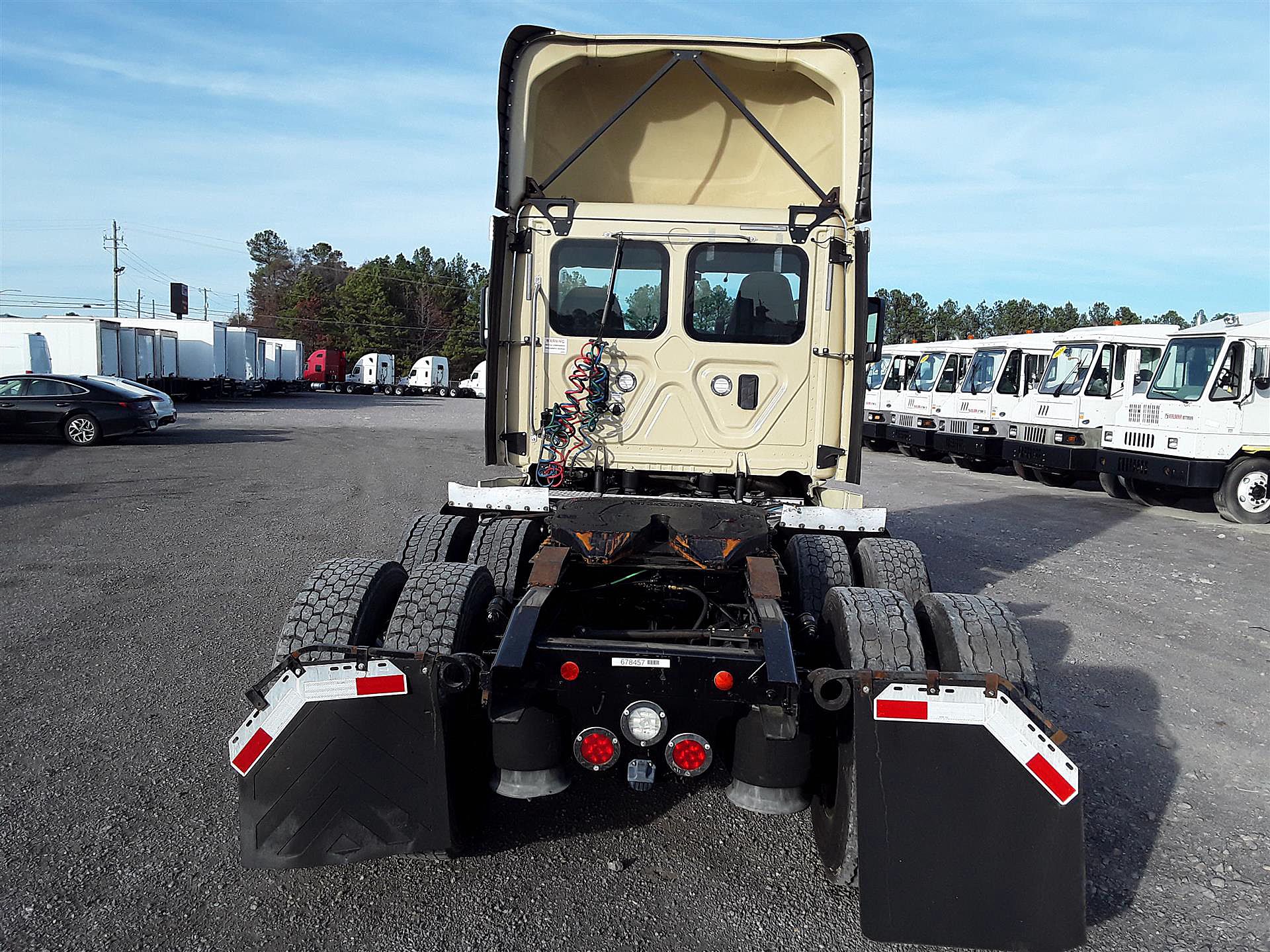 2017 Freightliner CASCADIA 125 For Sale | Day Cab | #678457