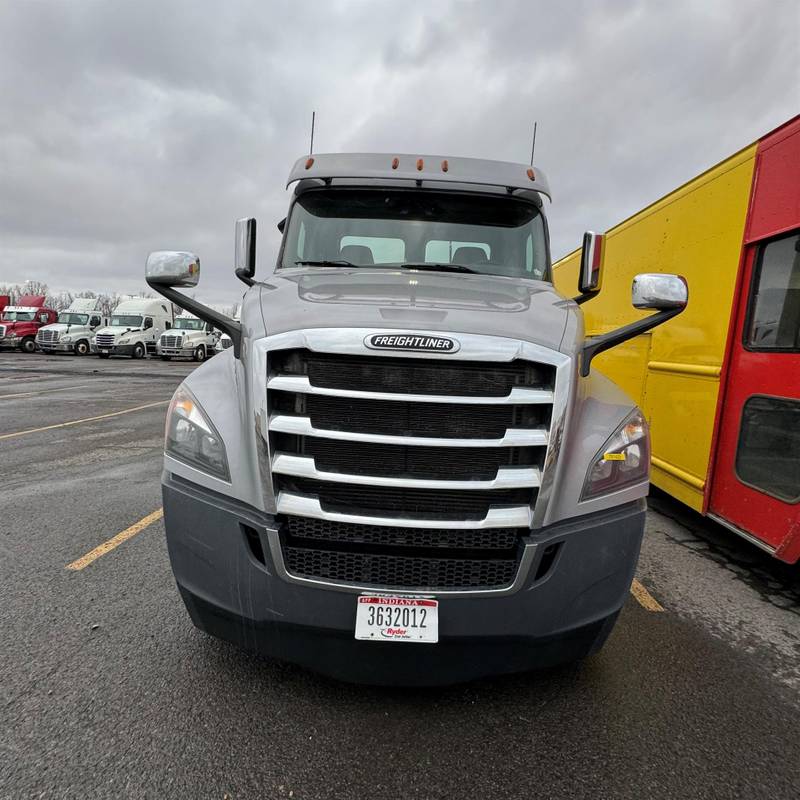 2018 Freightliner NEW CASCADIA PX12664 (For Sale) | Day Cab | #781435