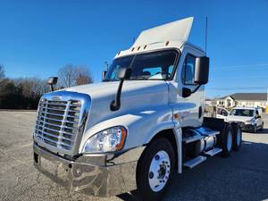 2020 Freightliner Cascadia 125 - Day Cab