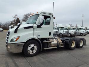 2021 Freightliner CASCADIA PX11664ST - Day Cab