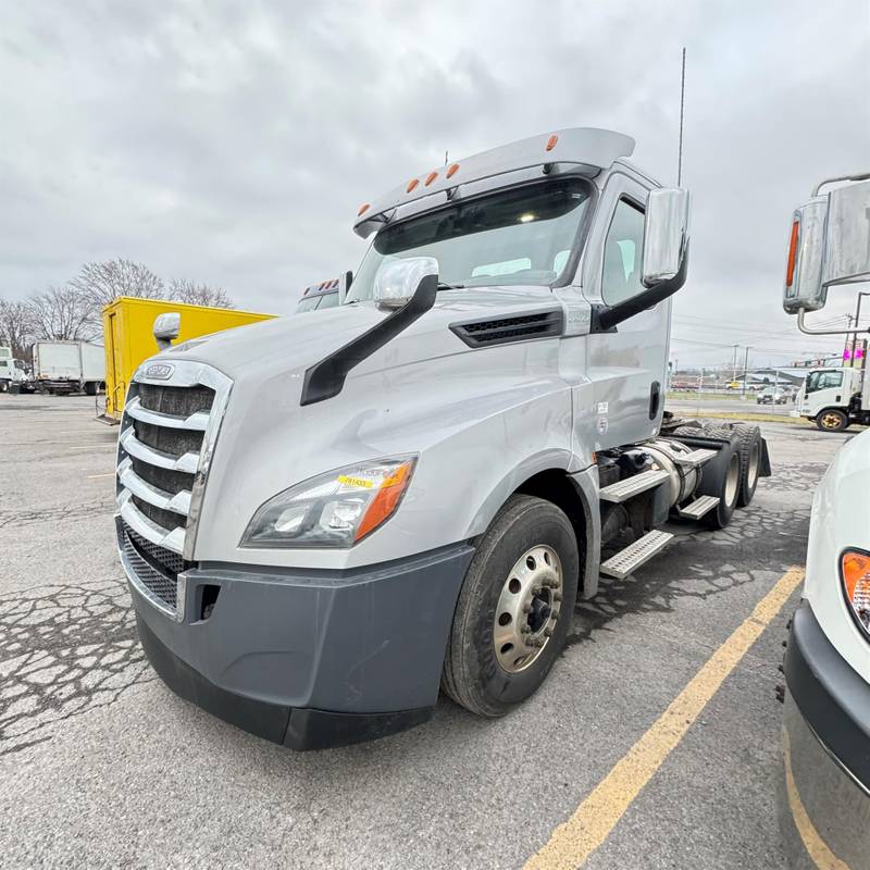 2018 Freightliner NEW CASCADIA PX12664