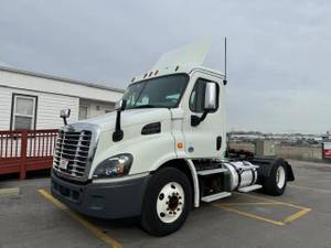 2019 Freightliner Cascadia 113 - Day Cab