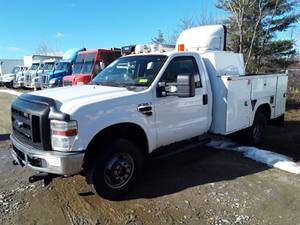 2009 Ford F350 - Day Cab
