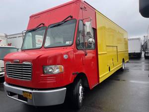 2016 Freightliner MT55 CHASSIS - Day Cab