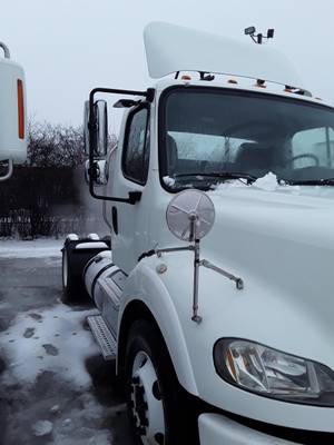 2014 Freightliner M2 112 - Day Cab
