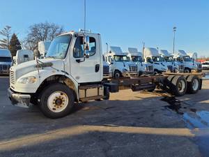 2014 Freightliner M2 106 - Day Cab