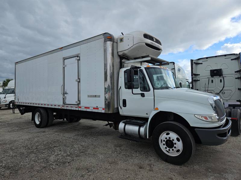 2019 International DuraStar 4300 (For Sale) | Day Cab | #862891