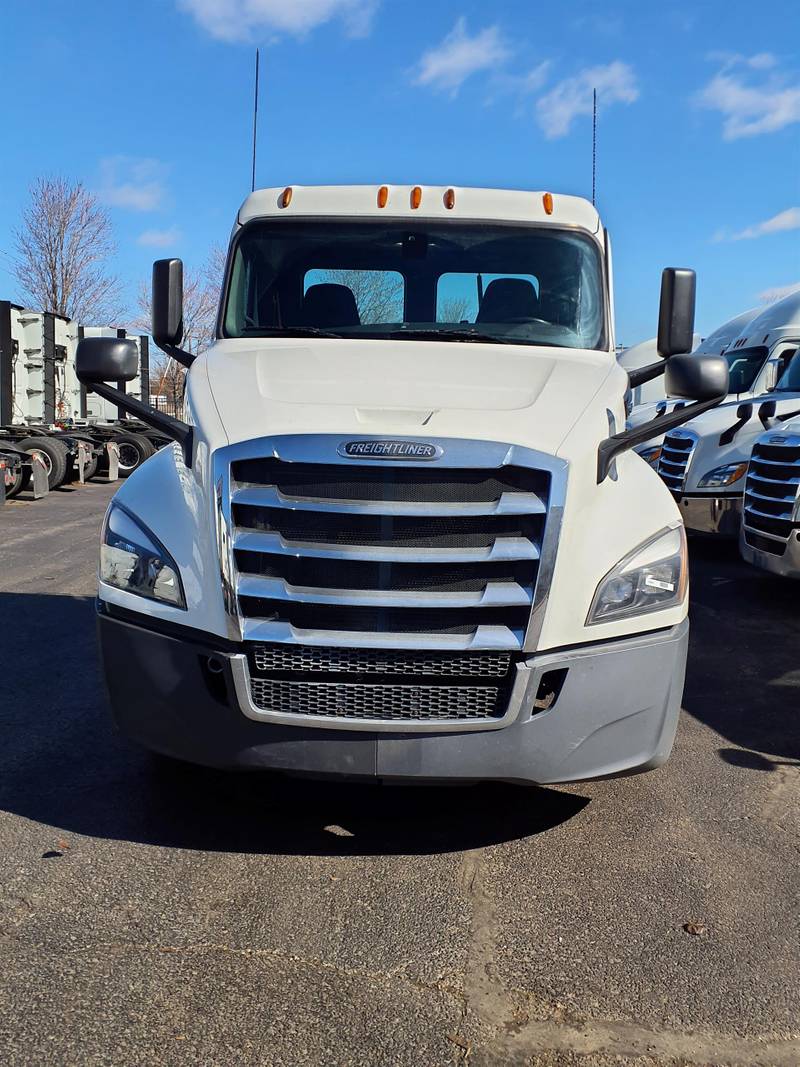 2018 Freightliner NEW CASCADIA PX12664 (For Sale) | Day Cab | #786692