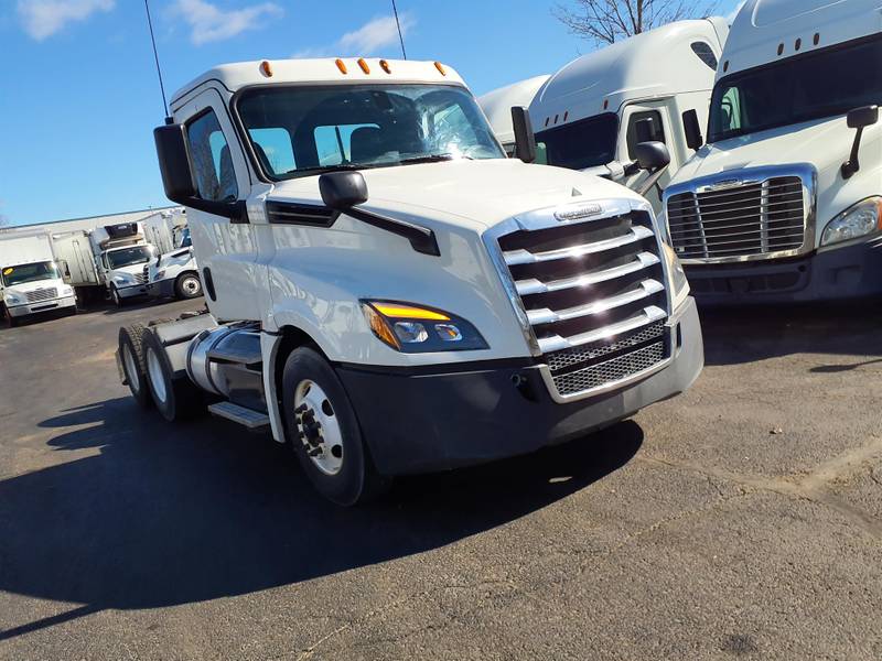 2018 Freightliner NEW CASCADIA PX12664 (For Sale) | Day Cab | #786692