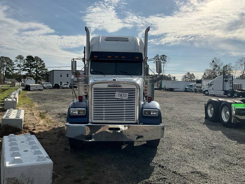 1999 Freightliner Long Conv. (for Sale) 