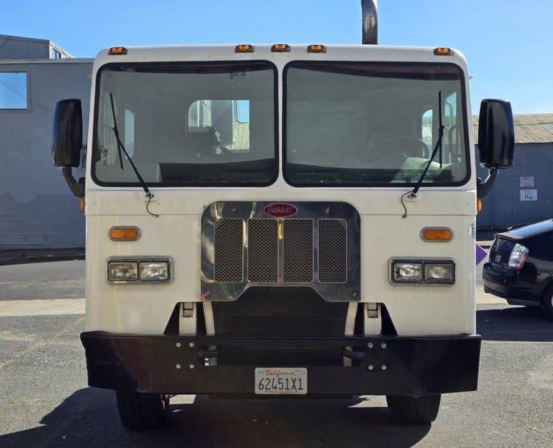 2016 Peterbilt 320 (For Sale) | Day Cab | #647198