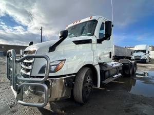 2021 Freightliner Cascadia - Day Cab