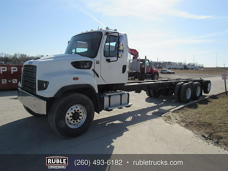 2013 Freightliner 114SD