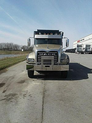 2018 Mack Granite - Sleeper Truck